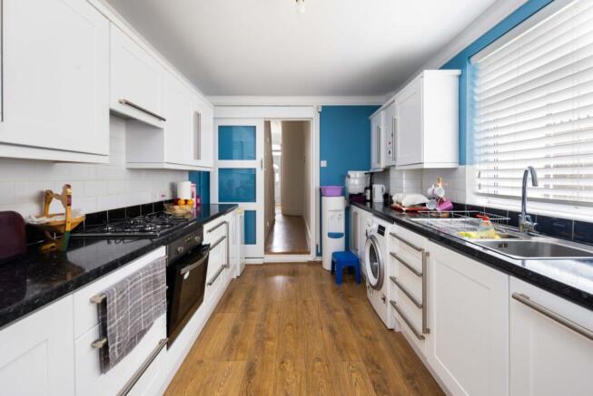 Latimer Road, Forest Gate, London, E7 photo 4