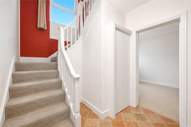5 bed Link Detached House for sale Image 12