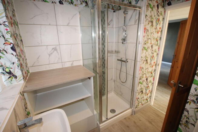 Redbridge Road 47 - Shower Room 1
