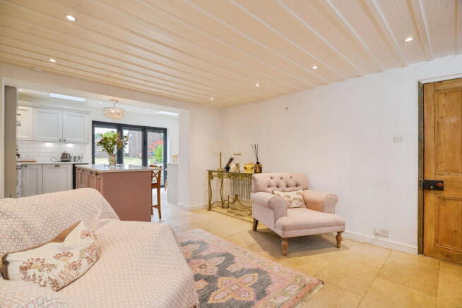 4 bed Cottage for sale Image 10