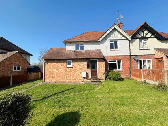 3-bed semi-detached on Throckmorton Road, Lower Moor, WR10, £275,000