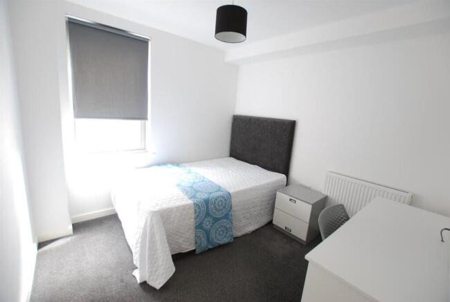 5 bed Terraced to rent Image 10
