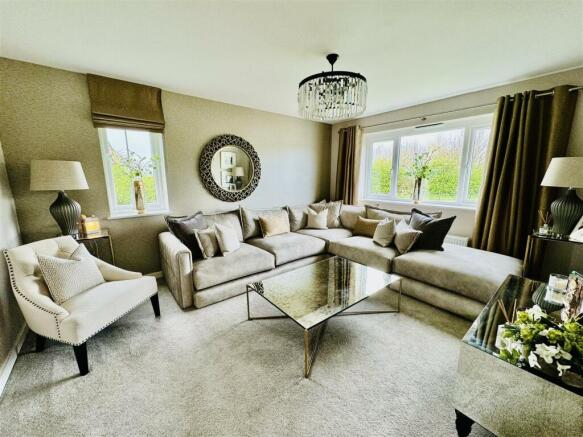 Kitchen Diner Living Area