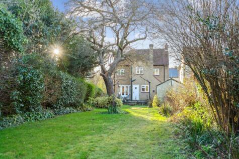 Lower Road, Chalfont St Peter, Gerrards Cross, SL9
