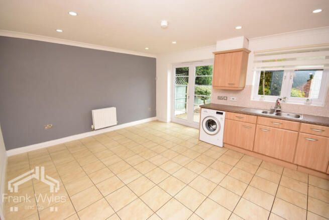 King Edward Avenue, Lytham St Annes, Lancashire photo 4