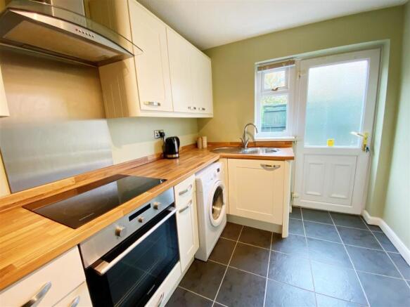 Kitchen 3.jpg