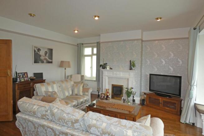 Lounge2