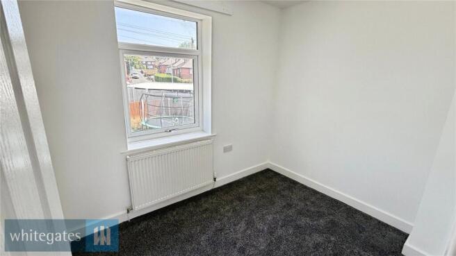 4 bed Semi-Detached to rent Image 12