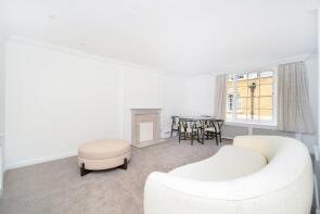 3, Beverston Mews, London W1H 2BZ