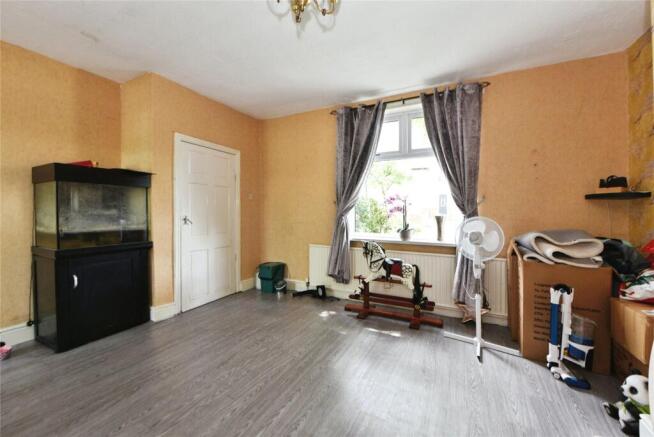 3 bed Semi-Detached for sale Image 10