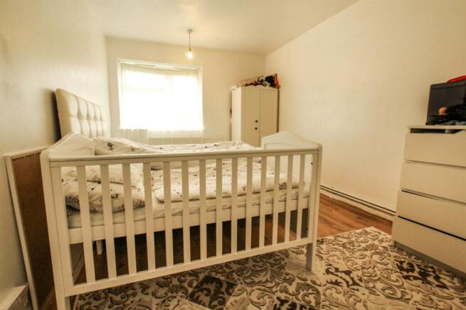 Bedroom 1.jpg