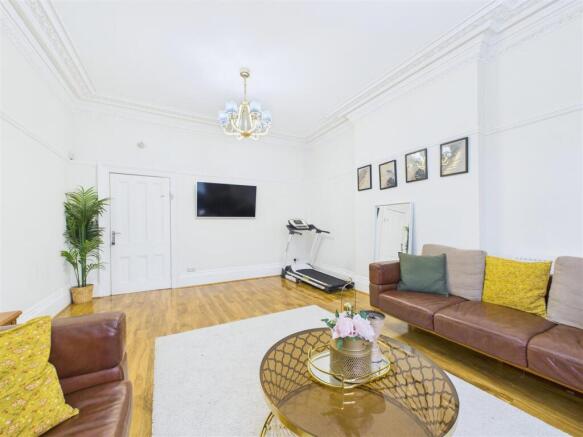 7 bed Semi-Detached for sale Image 7