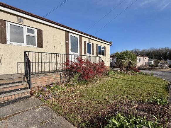 2 bed Park Home for sale Image 10