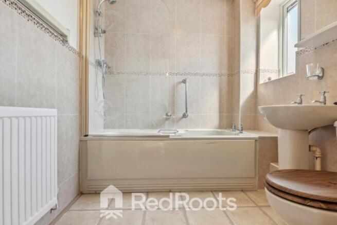2 bed Chalet for sale Image 10