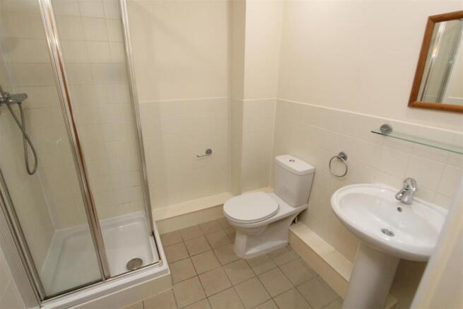 Ensuite.JPG