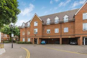 36, Bluecoat Court, Hertford SG14 1AY