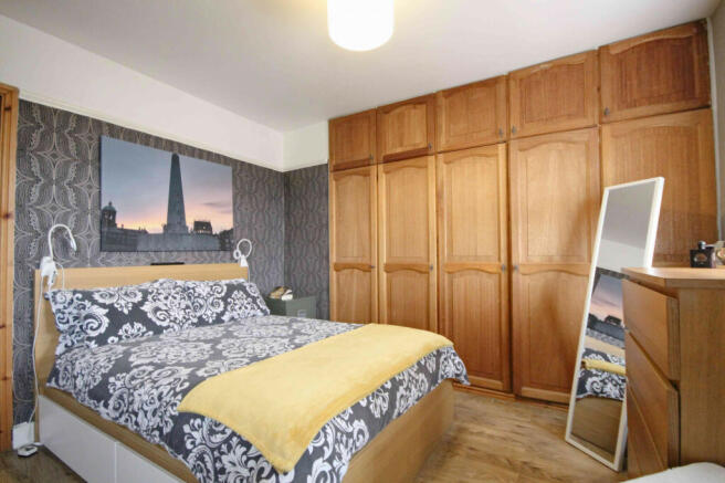 Main Bedroon 