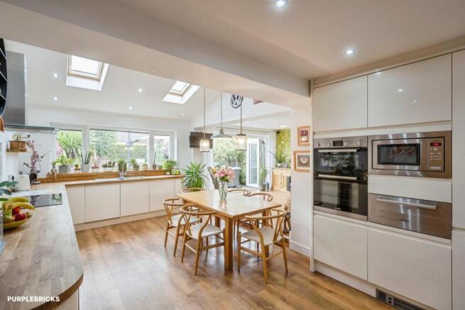 3 bed Detached for sale Image 10