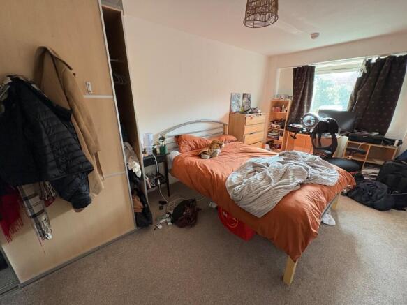 2 bed Flat to rent Image 8