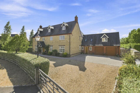 Old Farm Lane, Ashton, Northampton NN7 2LE