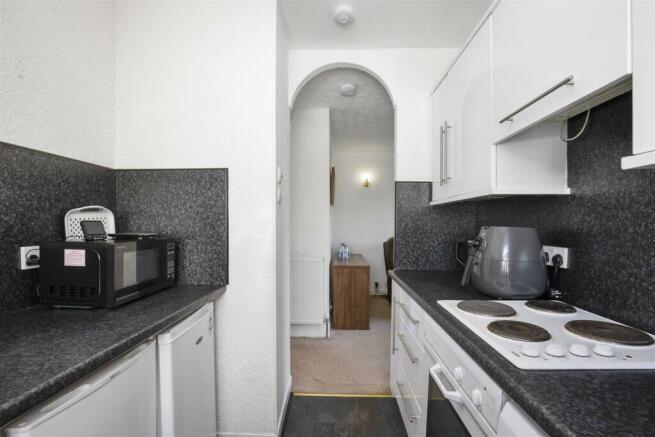70 Glenavon Drive 11.jpg