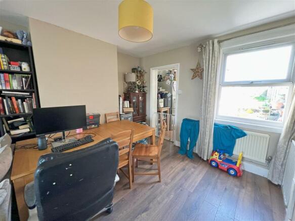 Lounge/ Dining room