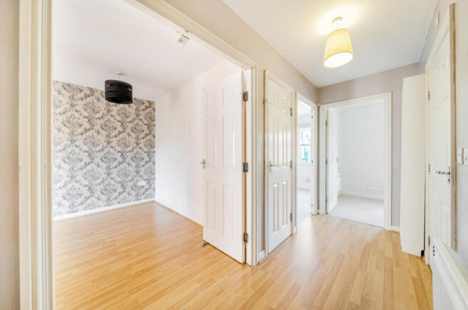 2 bed Flat for sale Image 6