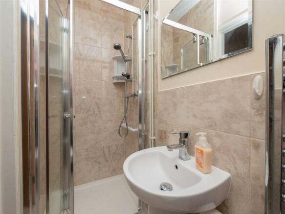 SHOWER ROOMS 2.jpg