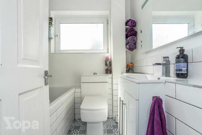 Bathroom (Second Floor)