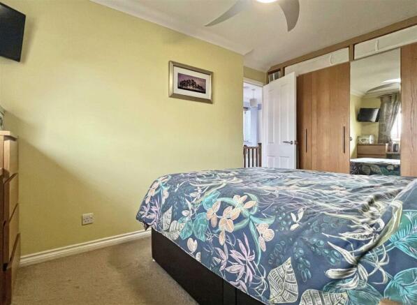 Bed 1c.jpg