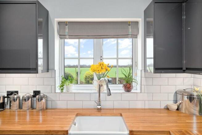24 Millfield Close-8.jpg