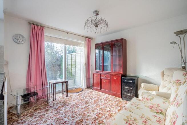 4 bed Semi-Detached for sale Image 4
