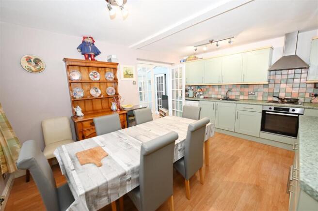 3 bed Detached for sale Image 4
