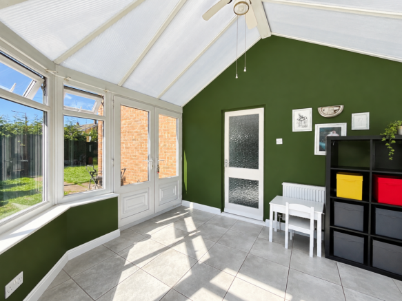 3 bed Semi-Detached for sale Image 6
