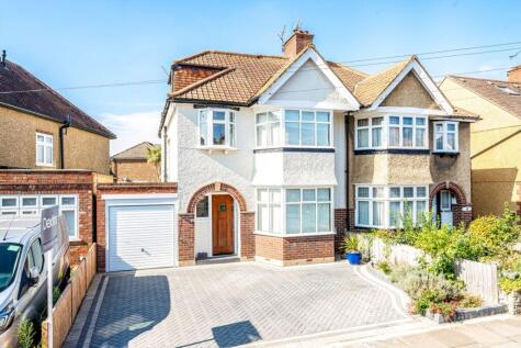 Melrose Avenue, Twickenham