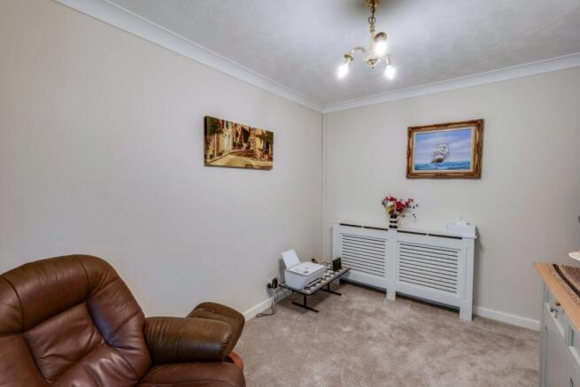 3 bed Bungalow for sale Image 10