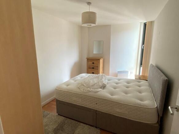 1 bed Apartment to rent Image 8