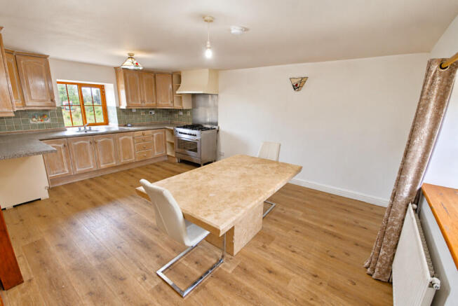 2 bed Cottage for sale Image 9