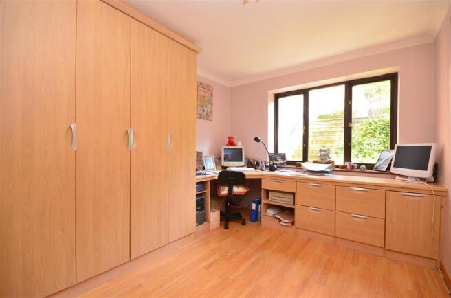 Bedroom 2 / Study