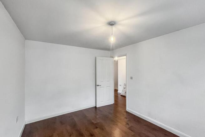 3 The Sheraton, St Marks Hill, Surbiton, KT6 4PY