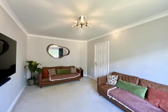4 bed Detached for sale Image 4