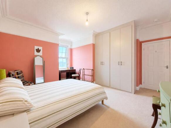 2 bed Flat for sale Image 10