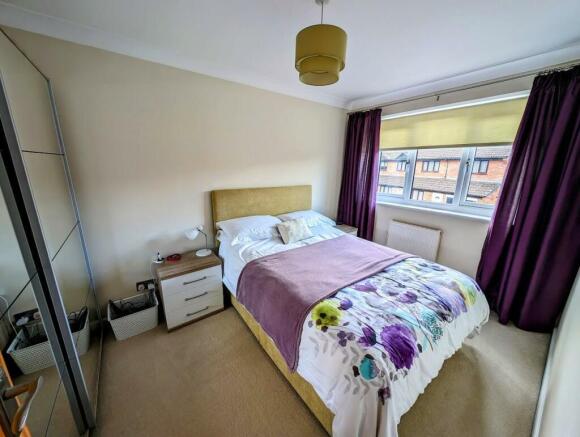bed 1.jpg
