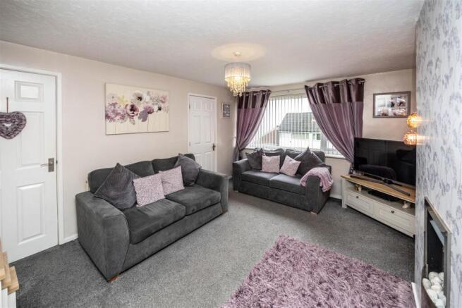 4 bed Town House for sale Image 5