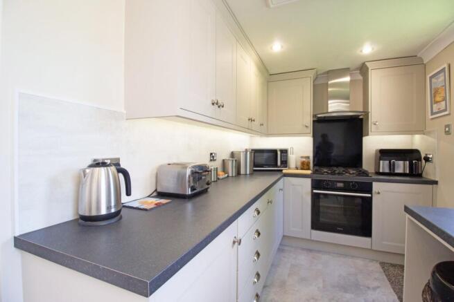 4 bed Semi-Detached for sale Image 7