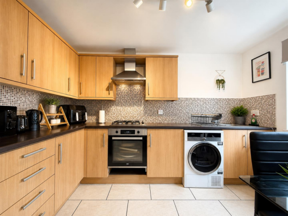 4 bed End of Terrace for sale Image 3