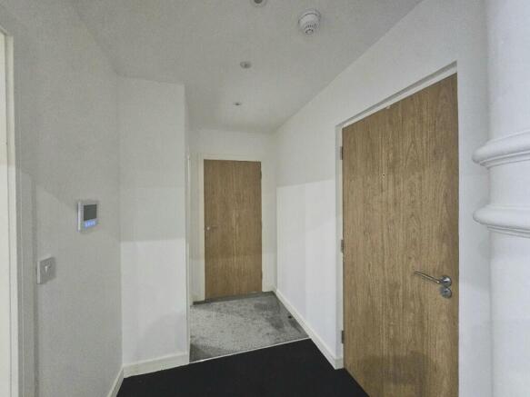 2 bed Apartment to rent Image 7