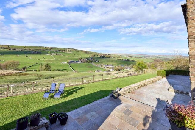 6 bed Barn for sale Image 9
