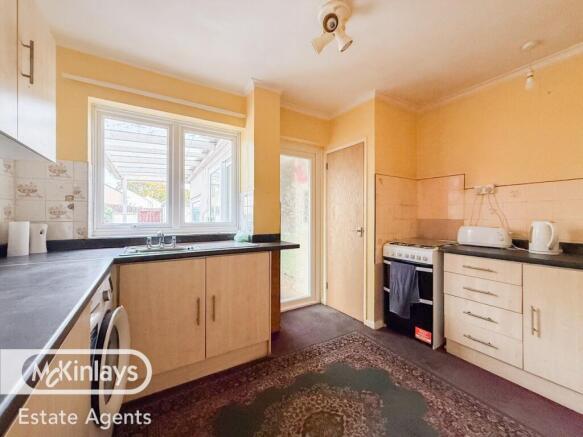 3 bedroom terrace, Cheddon Road. Taunton photo 3