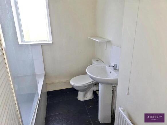 2 bed Terraced for sale Image 8